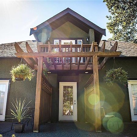 Guest Suites On Benvenuto Brentwood Bay المظهر الخارجي الصورة